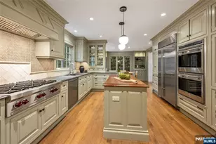 163 Phelps Rd, Ridgewood, NJ 07450 - Photo 10