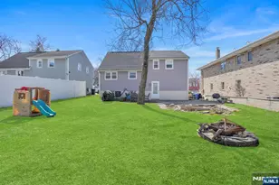 687 Lancaster Rd, Ridgefield, NJ 07657 - Photo 24