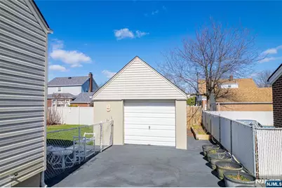281 Fencsak Avenue, Elmwood Park, NJ 07407 - Photo 18