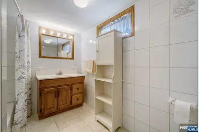 281 Fencsak Avenue, Elmwood Park, NJ 07407 - Photo 16