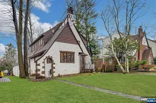 300 Churchill Rd, Teaneck Township, NJ 07666 - Photo 2