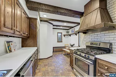 300 Churchill Road, Teaneck Township, NJ 07666 - Photo 18