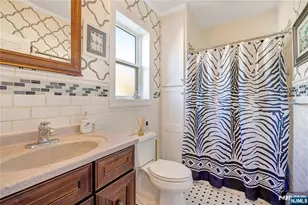 429 Oakdene Ave, Cliffside Park, NJ 07010 - Photo 16