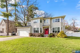87 Monroe Ave, Cresskill, NJ 07626 - Photo 2