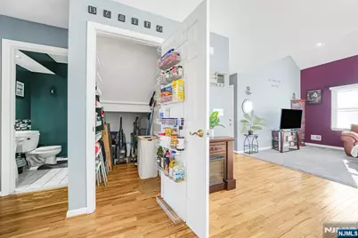 45 Royal Avenue 46 #46, Hawthorne, NJ 07506 - Photo 8