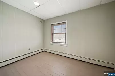 125 Merritt Avenue, Bergenfield, NJ 07621 - Photo 26