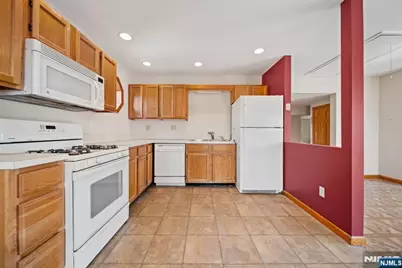 125 Merritt Avenue, Bergenfield, NJ 07621 - Photo 18