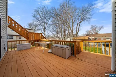 125 Merritt Avenue, Bergenfield, NJ 07621 - Photo 32