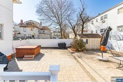 328 E 30th Street, Paterson, NJ 07504 - Photo 24