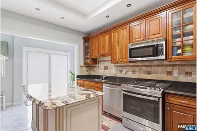 328 E 30th Street, Paterson, NJ 07504 - Photo 4