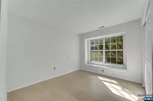 1192 Richmond Rd, Mahwah, NJ 07430 - Photo 10