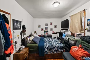 94 Center St, Clifton, NJ 07011 - Photo 4