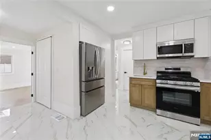 1087 Lambert Rd, Teaneck Township, NJ 07666 - Photo 10