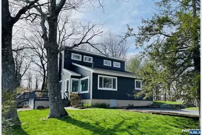 42 Witte Road, West Milford, NJ 07421 - Photo 2