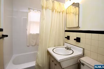 39-23 Van Duren, Fair Lawn, NJ 07410 - Photo 8