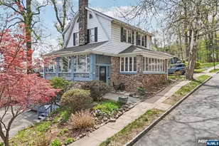 16 Jones Pl, West Orange Township, NJ 07052 - Photo 2
