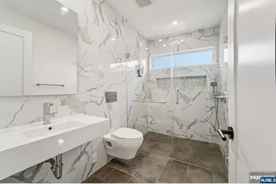 412 Lincoln Avenue, Cliffside Park, NJ 07010 - Photo 20