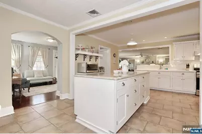 215 Hill Street, Midland Park, NJ 07432 - Photo 6