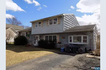 9 Baxter Place, Pequannock Township, NJ 07440 - Photo 1
