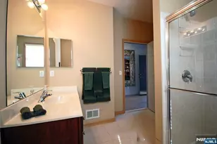 8 Quartz Way, Woodland Park, NJ 07424 - Photo 18