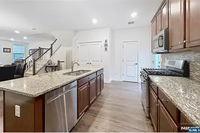 308 Parkview Lane, Rockaway Township, NJ 07866 - Photo 14
