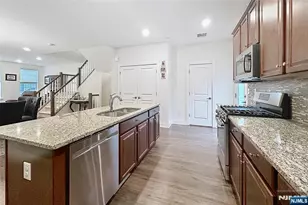 308 Parkview Ln, Rockaway Township, NJ 07866 - Photo 14