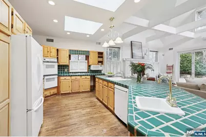 167 Hobart Avenue, Millburn, NJ 07078 - Photo 14