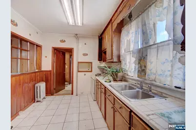 138 Orange Street, Bloomfield, NJ 07003 - Photo 4