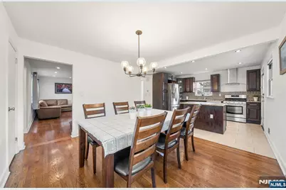 636 Elm Avenue, Ridgefield, NJ 07657 - Photo 8