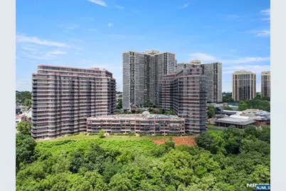 100 Carlyle Drive 14G-North #14G-NORTH, Cliffside Park, NJ 07010 - Photo 2