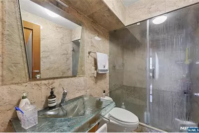 1512 Palisade Avenue 17A #17A, Fort Lee, NJ 07024 - Photo 20