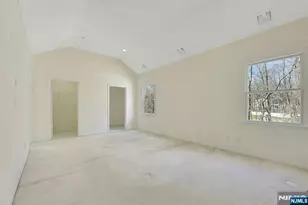 62 E Crescent, Mahwah, NJ 07430 - Photo 32