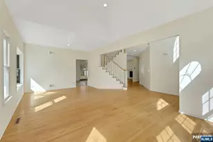 62 E Crescent, Mahwah, NJ 07430 - Photo 6