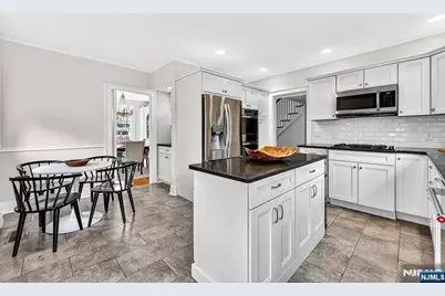 170 Christopher Street, Montclair, NJ 07042 - Photo 8