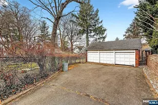 170 Christopher St, Montclair, NJ 07042 - Photo 42