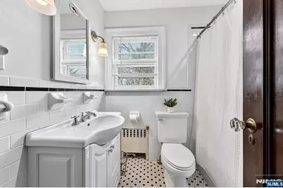 170 Christopher Street, Montclair, NJ 07042 - Photo 18