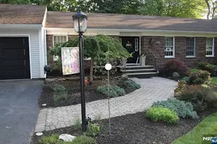 7 Goose Cove Ln, Ramsey, NJ 07446 - Photo 2