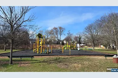 2-72 Saddle River Road, Fair Lawn, NJ 07410 - Photo 30
