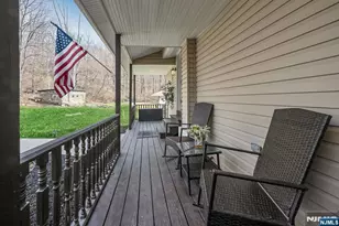 27 Mountain Ave, Wanaque, NJ 07465 - Photo 2