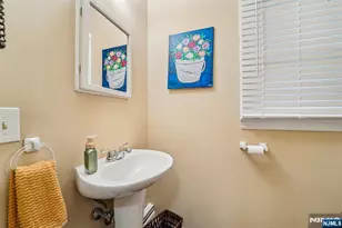 51 Catherine St, Bloomingdale, NJ 07403 - Photo 20