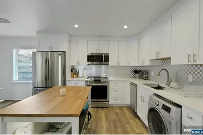 779 Riverside Avenue 104 #104, Lyndhurst Township, NJ 07071 - Photo 8