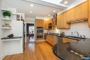 227 Grove St, Montclair, NJ 07042 - Photo 20