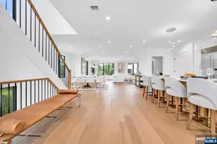 2 Skye Dr, Paramus, NJ 07652 - Photo 2