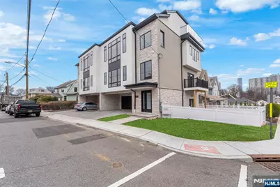 2026 Marguerite Street Right #Right, Fort Lee, NJ 07024 - Photo 2