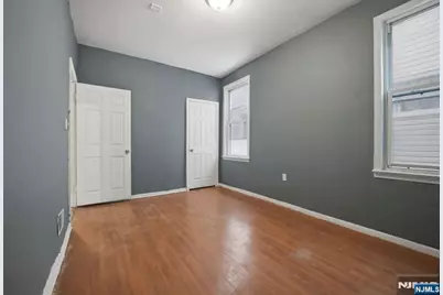 375 6th Avenue, Newark, NJ 07107 - Photo 10