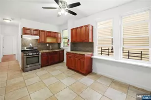 375 6th Ave, Newark, NJ 07107 - Photo 24