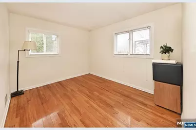 217 Sweetbriar Place, Paramus, NJ 07652 - Photo 12