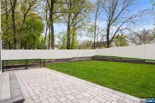 320 Spencer Pl, Paramus, NJ 07652 - Photo 30