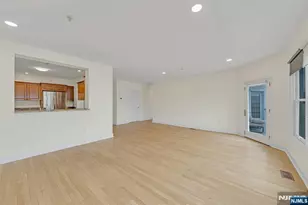 118 The Promenade, Edgewater, NJ 07020 - Photo 4