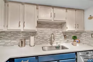 44 Manchester Ln F, West Milford, NJ 07480 - Photo 6